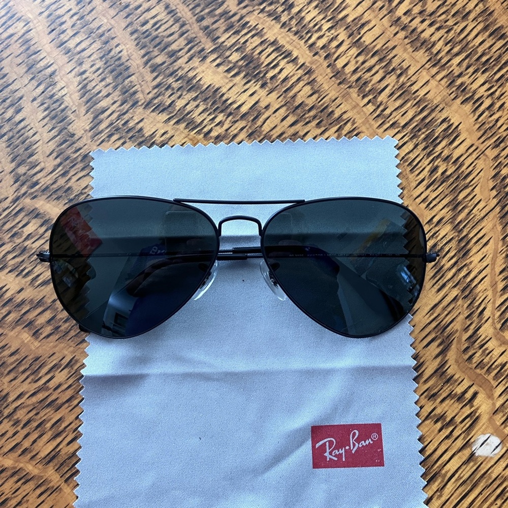 Ray-Ban Black Sunglasses